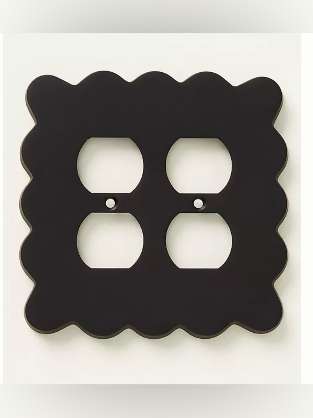 Wiggle Scalloped Double Outlet Switch Plate/Outlet Cover in Matte Black